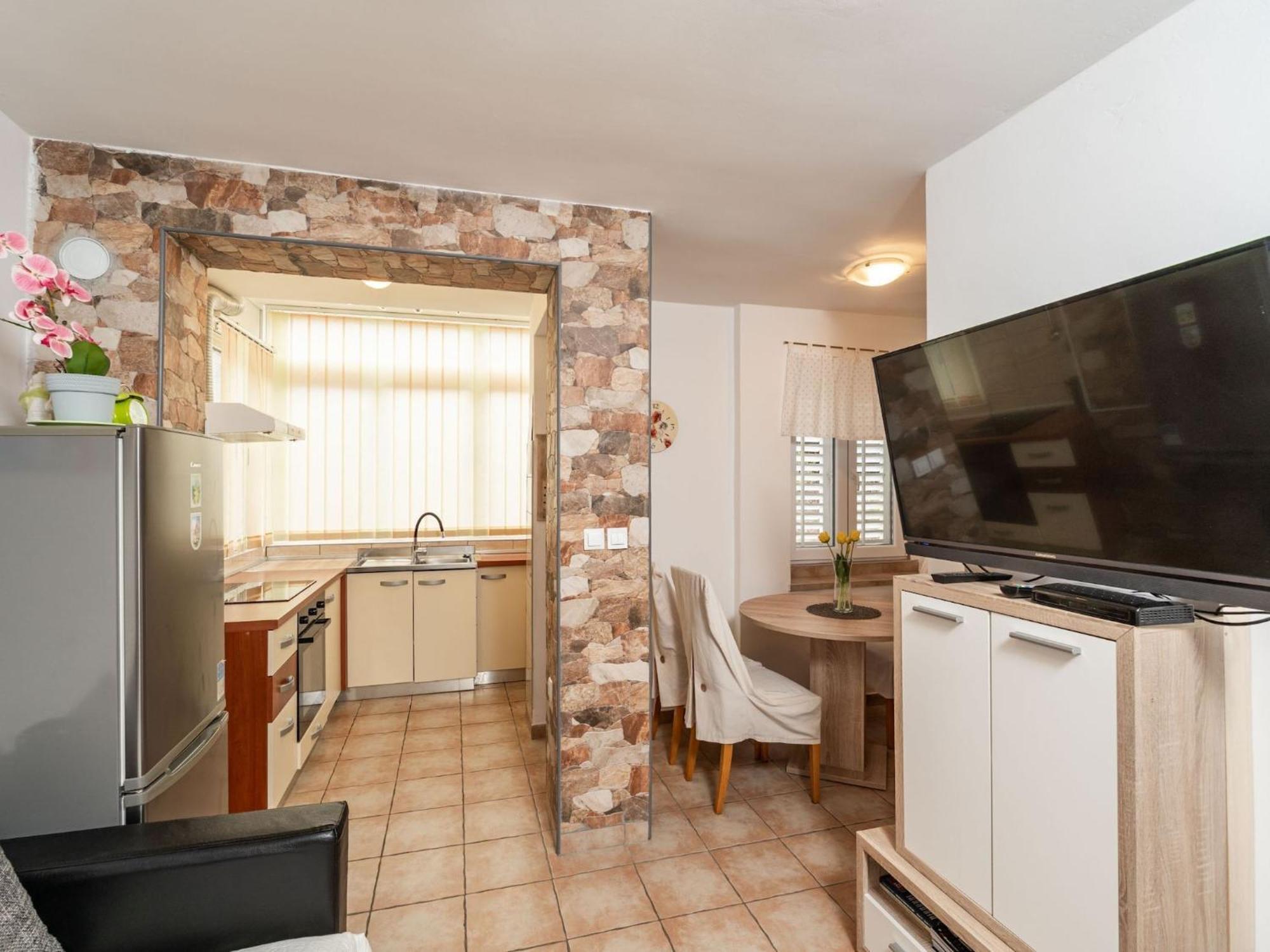 Lolo - Two Bedroom With Loggia And Street View Apartment Dubrovnik