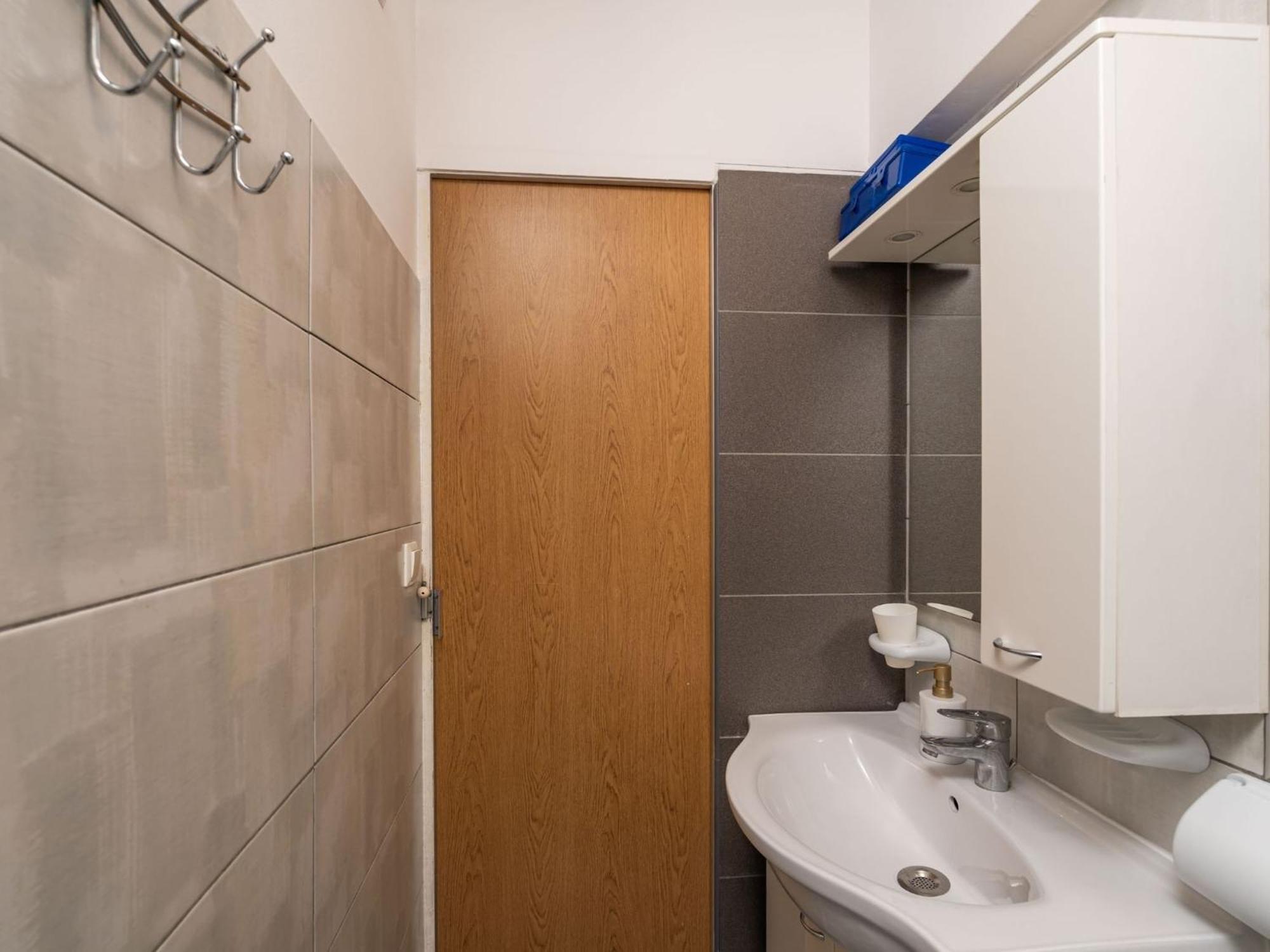 Lolo - Two Bedroom With Loggia And Street View Apartment