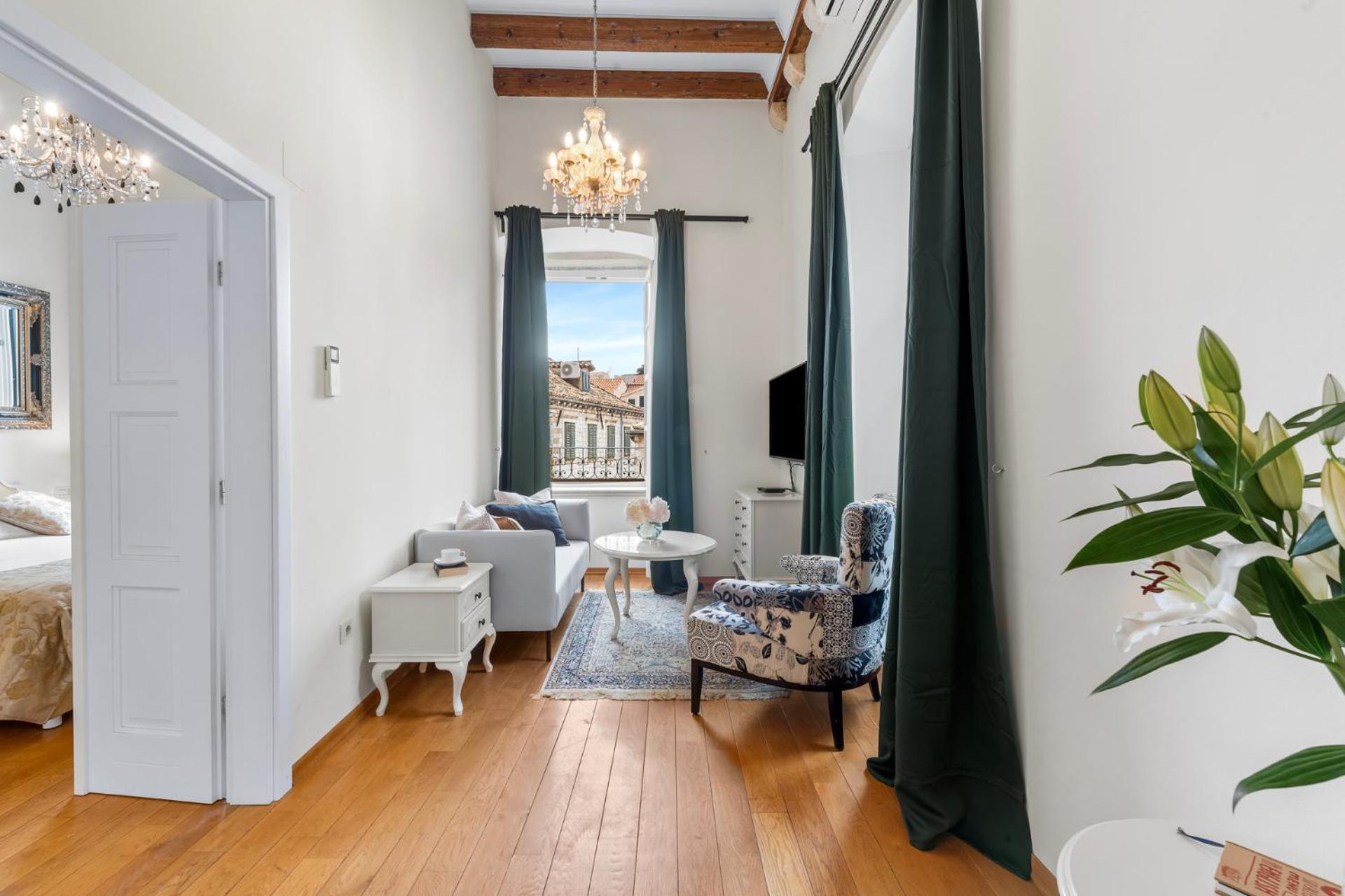Palmotta Palace Apartment