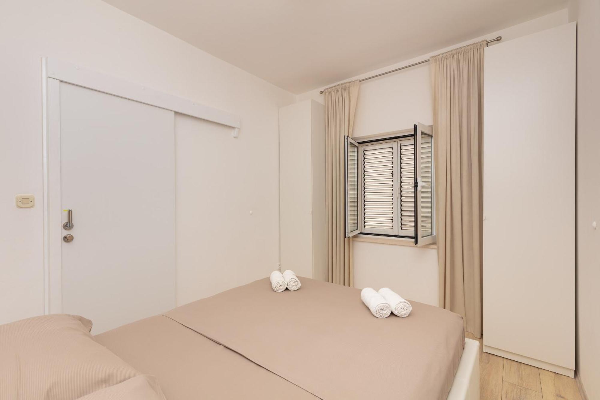 Ela Apartamento *
