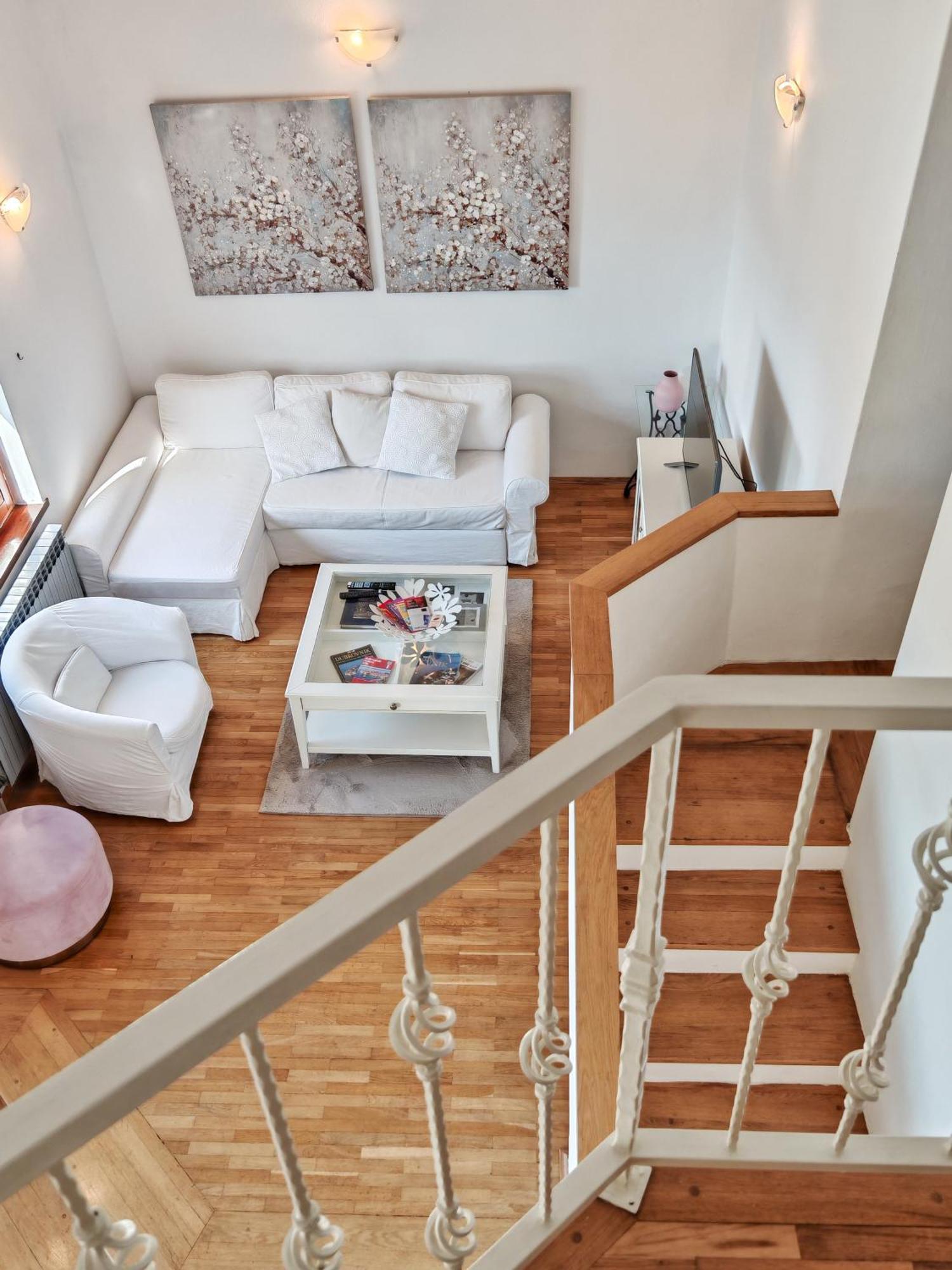 Anadora Apartment *