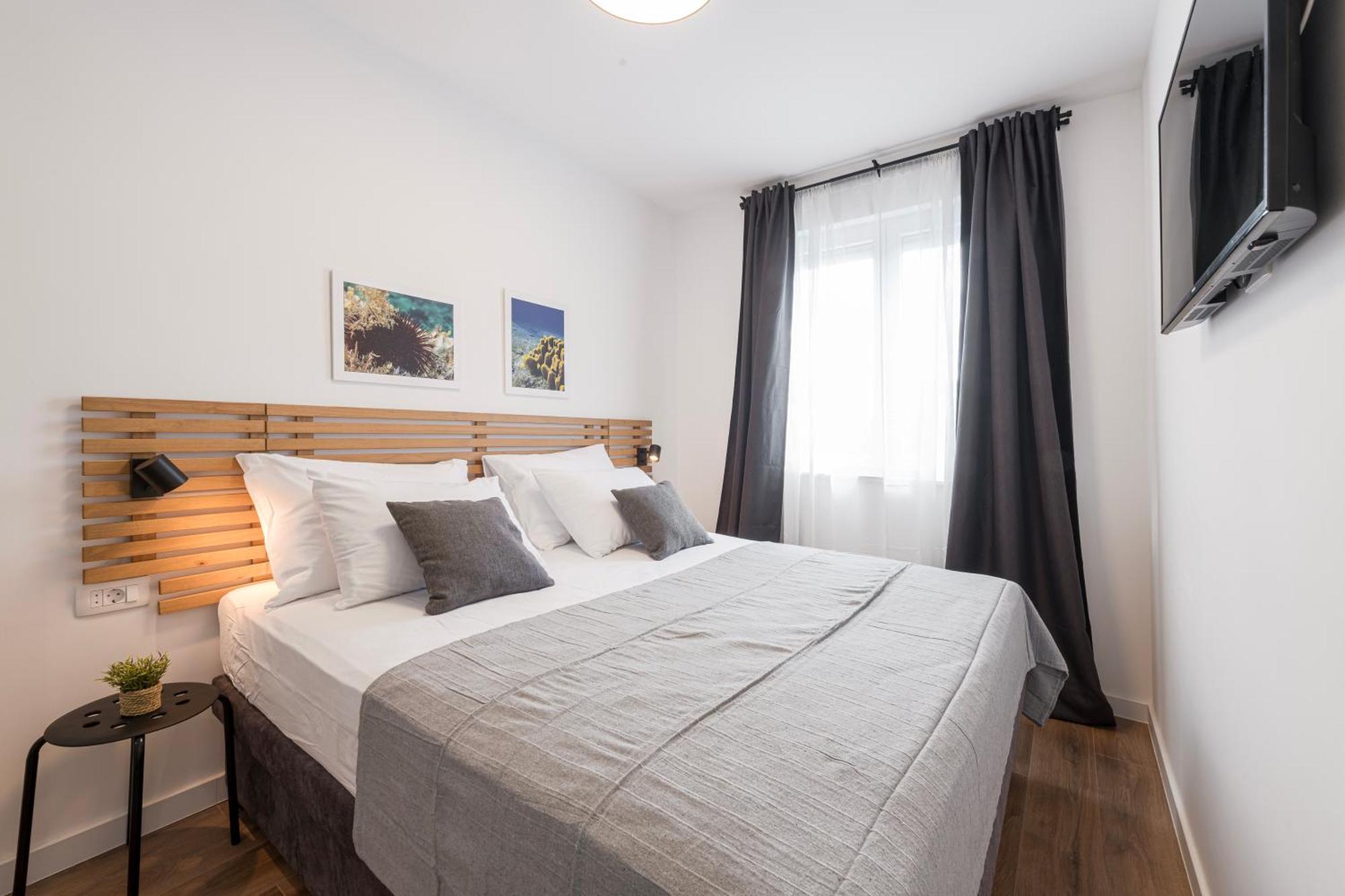 Bayview Apartment *