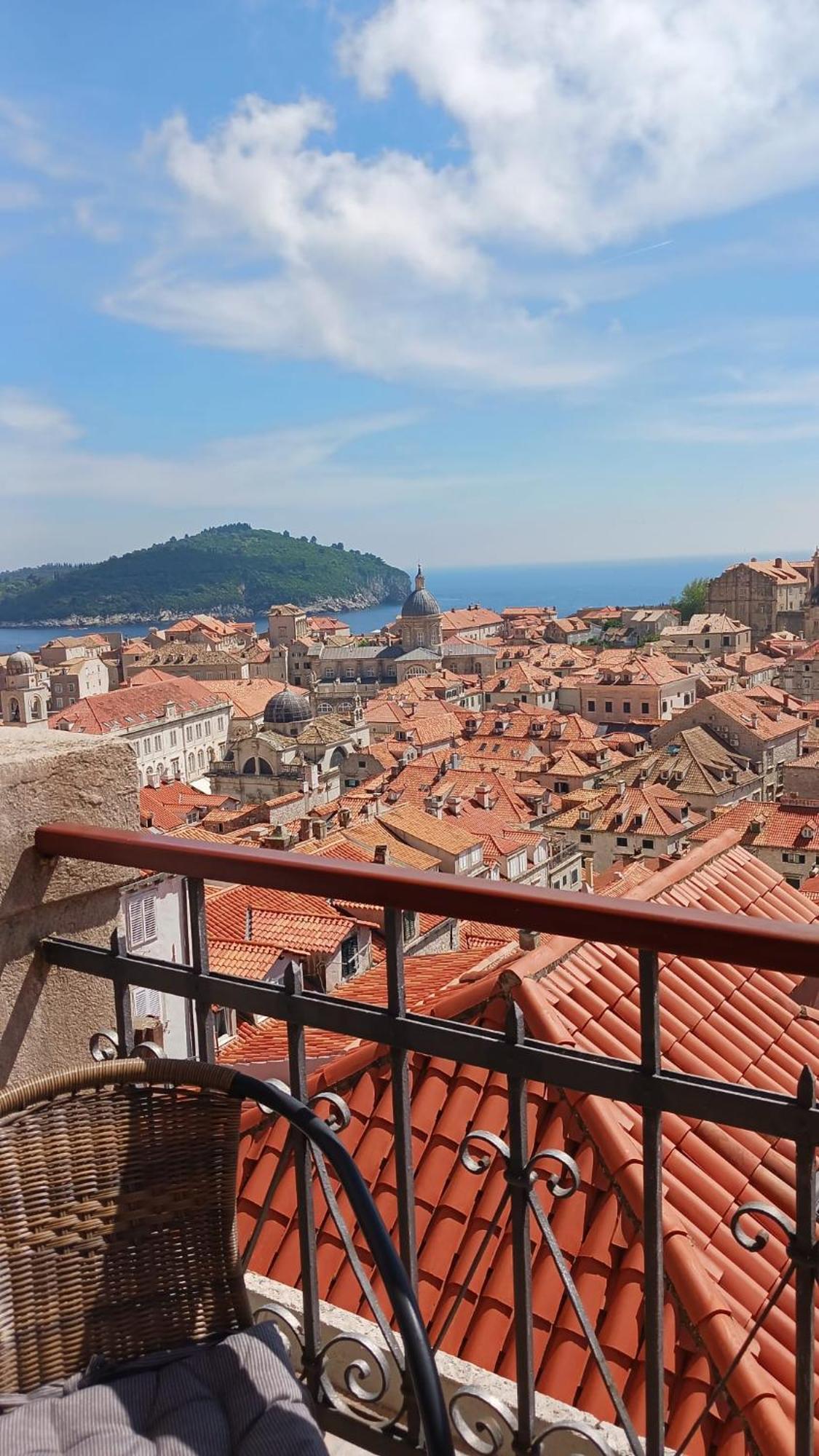 Location Old Town Lucic Apartment *