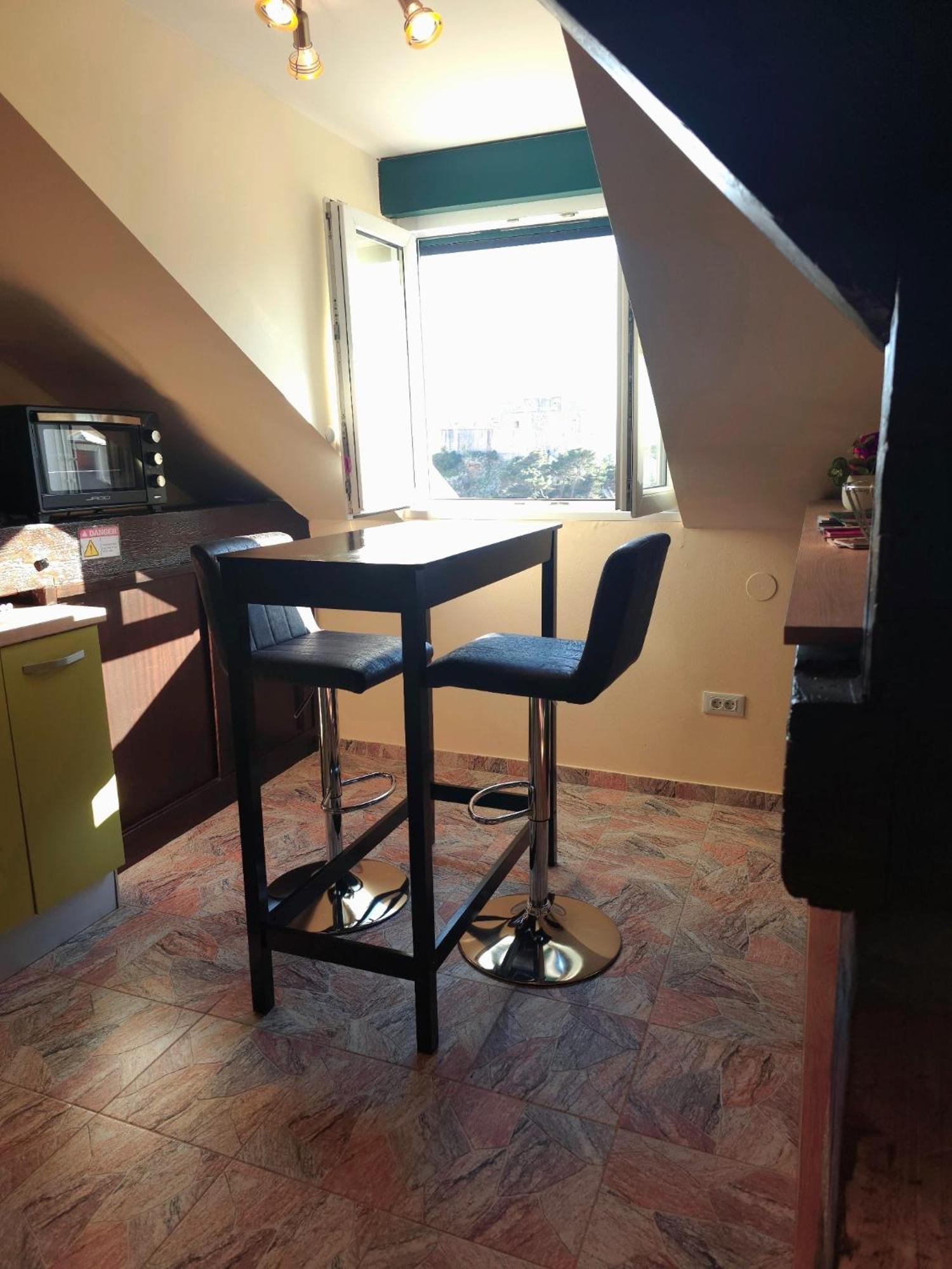 Apartamento Cozy With Sea And Old Town View