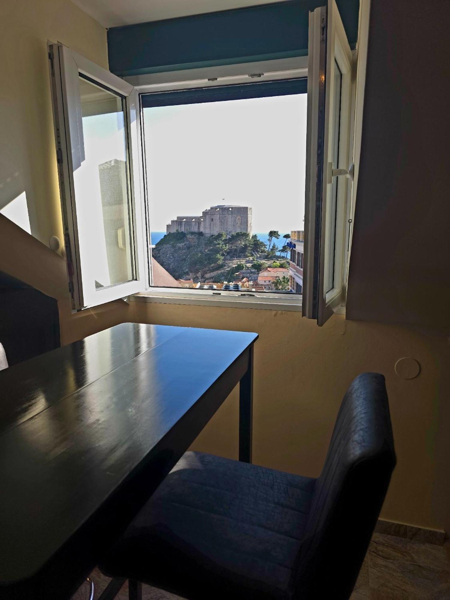 Cozy With Sea And Old Town View Apartamento