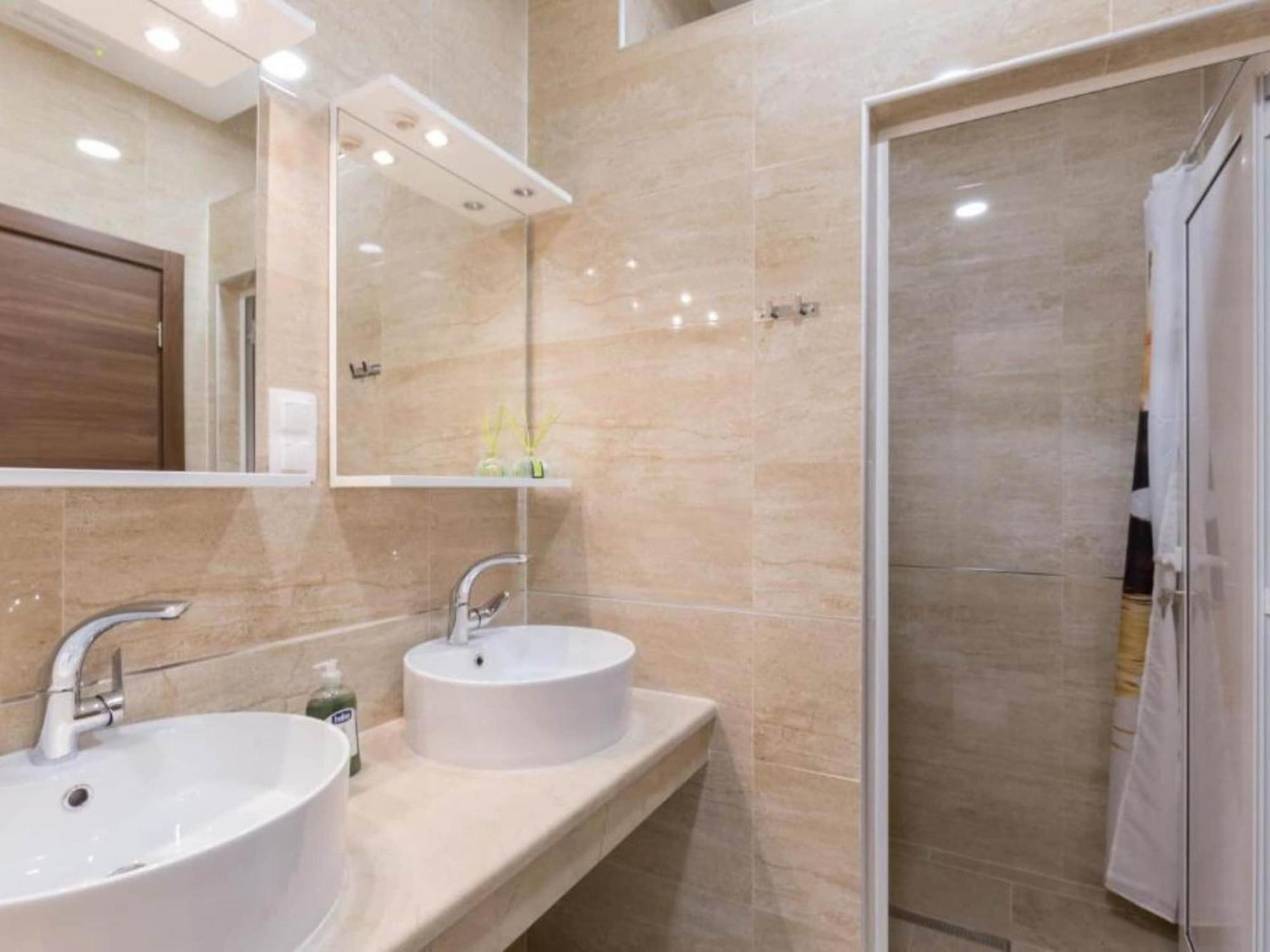 Free Bird - Bed In Four Bed Mixed 3 * Dubrovnik