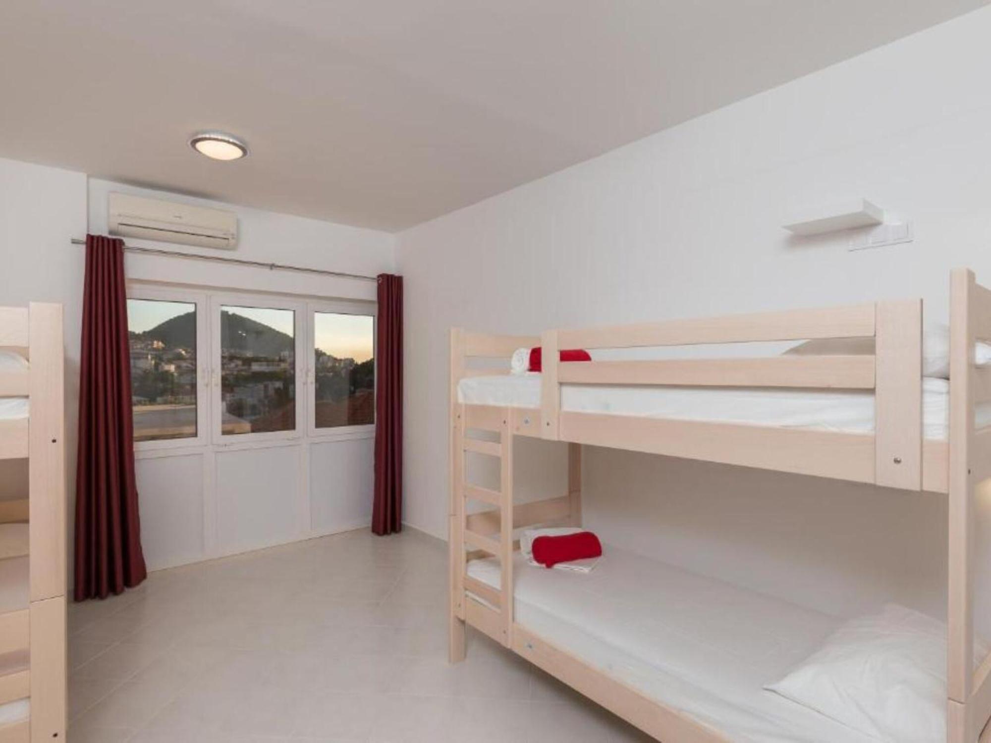 Free Bird - Bed In Four Bed Mixed 2 *