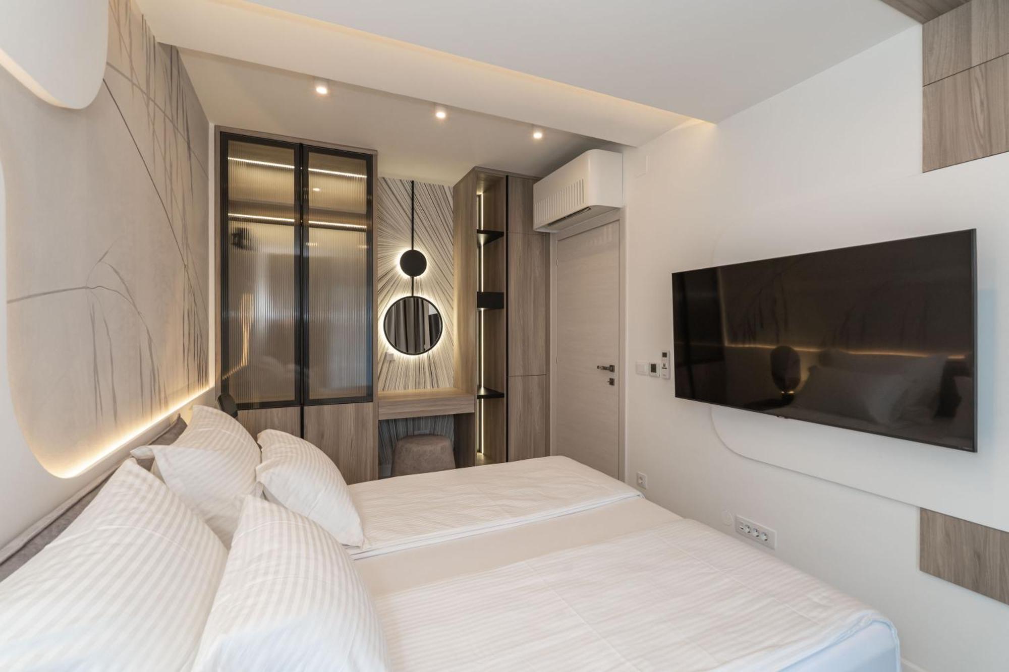 The Signature - Two Bedroom Modern In Lapad Apartment