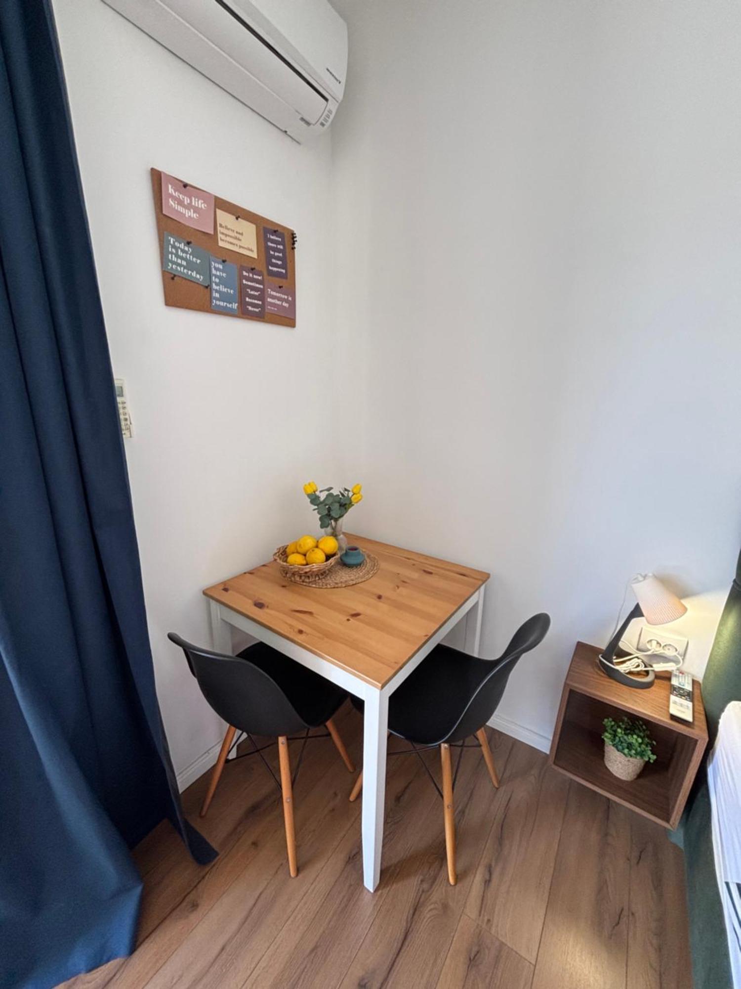 Lemon Apartment
