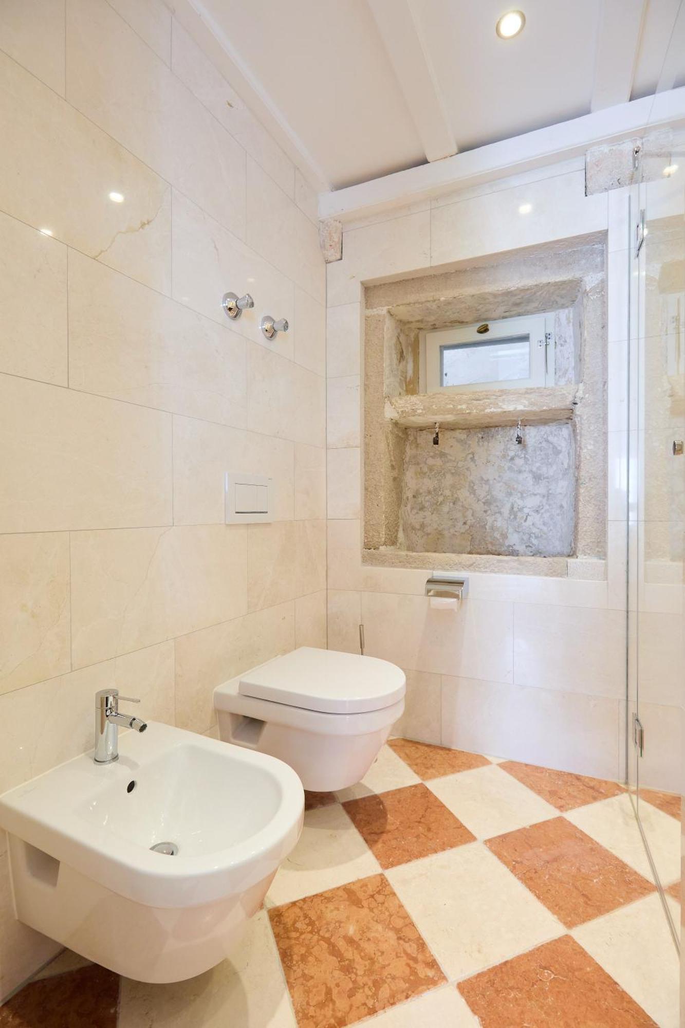 Luxury In The Old Town With Stunning Views *