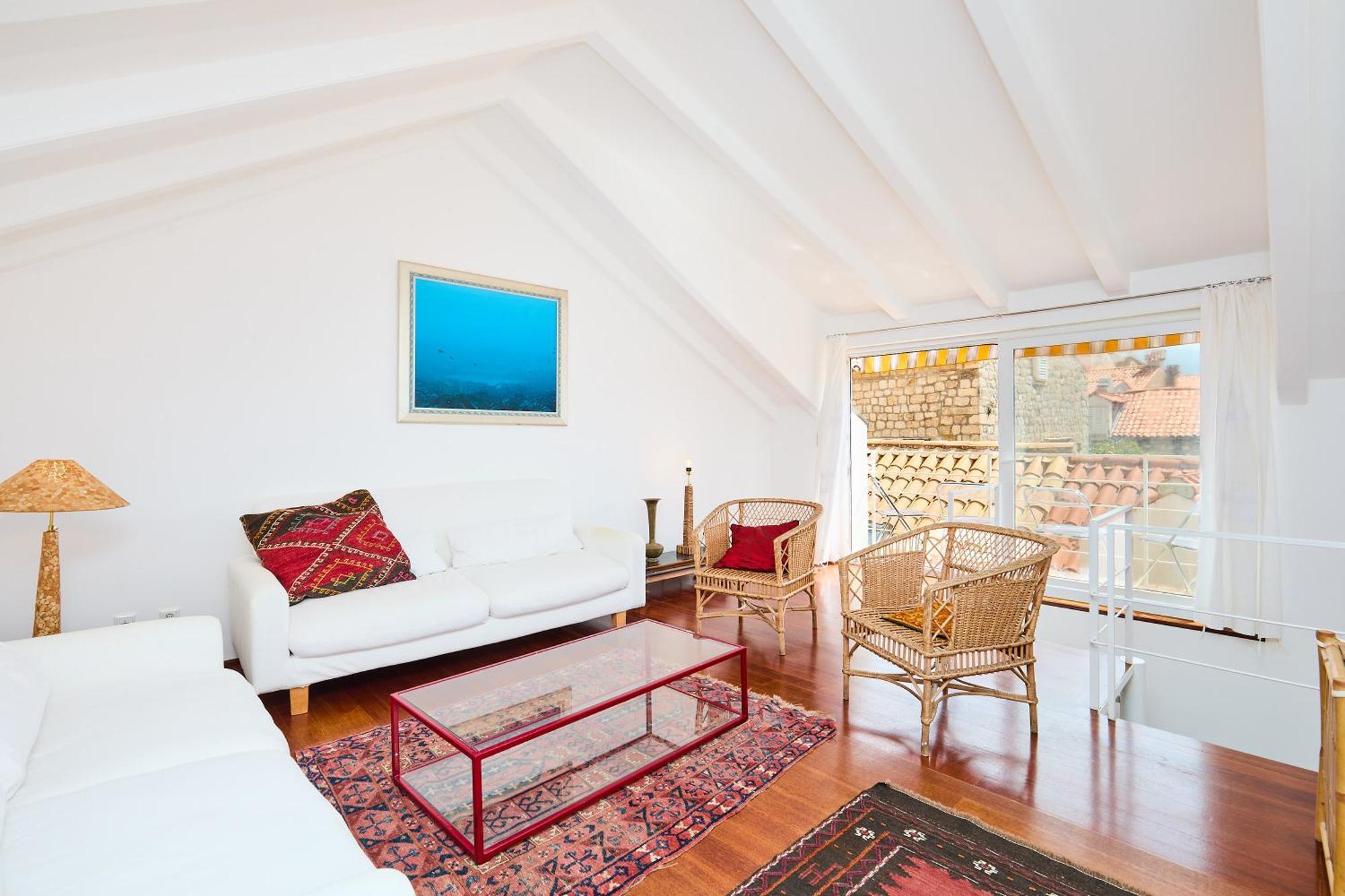 Luxury In The Old Town With Stunning Views