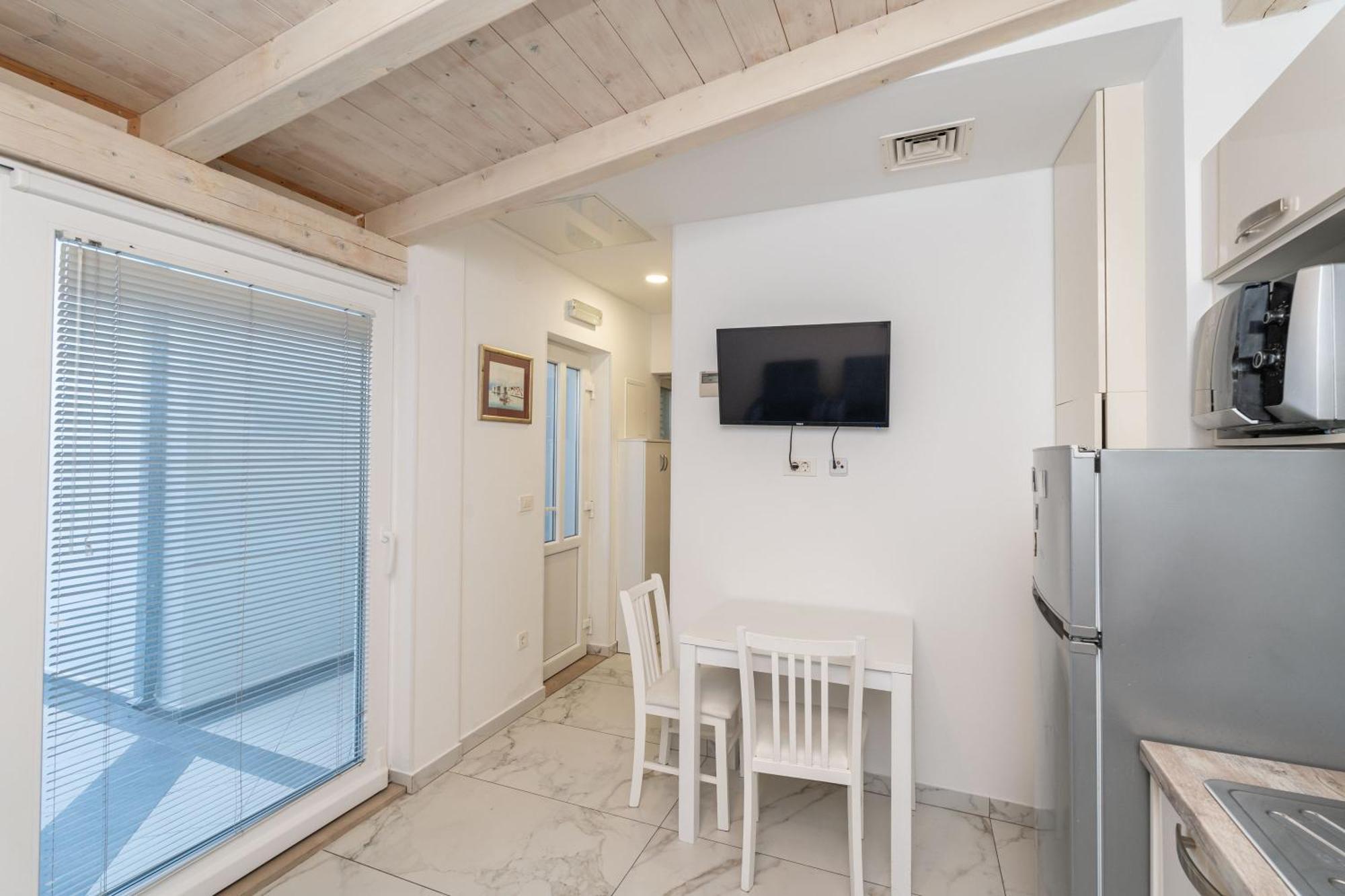 Kiki Apartment *