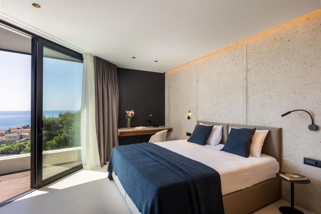 Villa Modern In With Infinity Rooftop Pool *