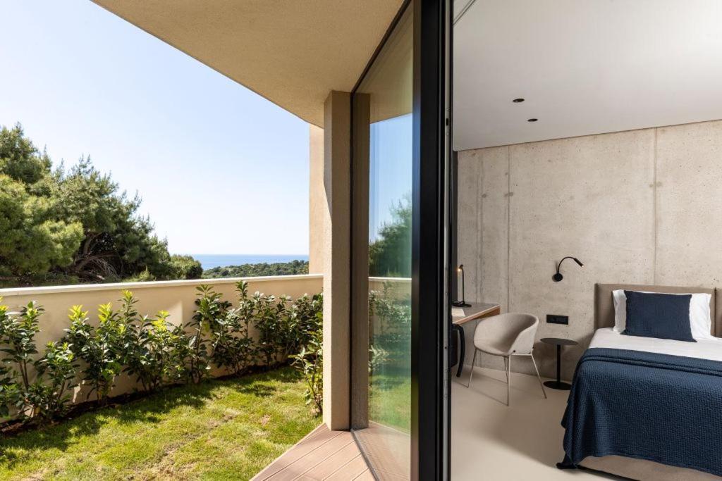 Modern In With Infinity Rooftop Pool Villa *