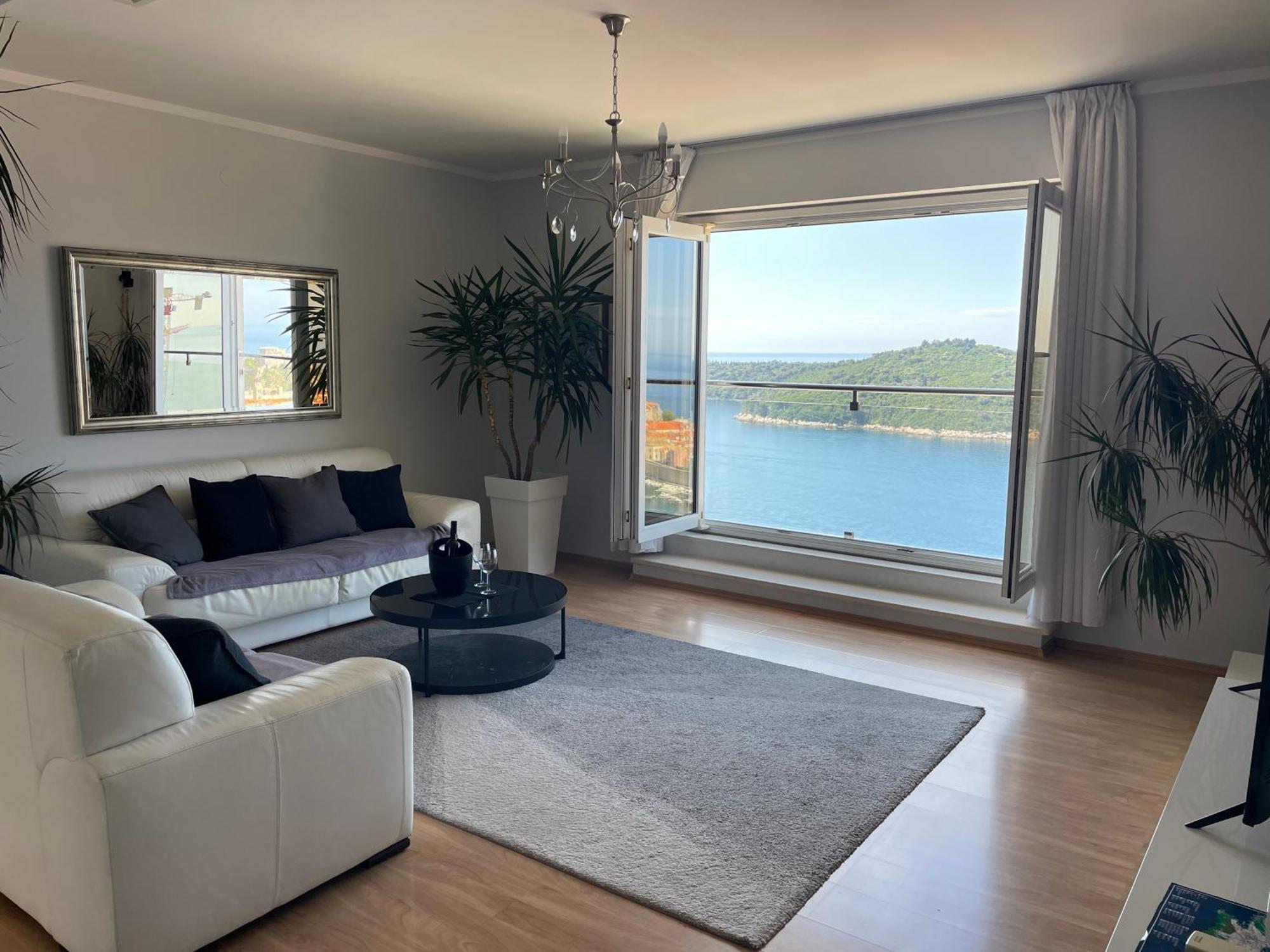 Laura,amazing View! Apartment *
