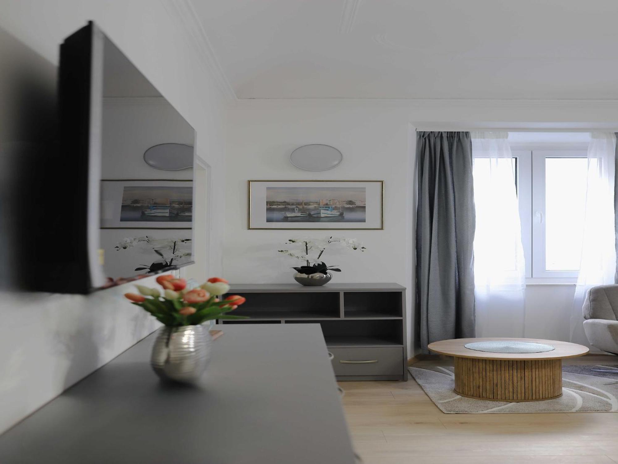 Anima Mea Old Town Apartments- Premium With Balcony Apartment *