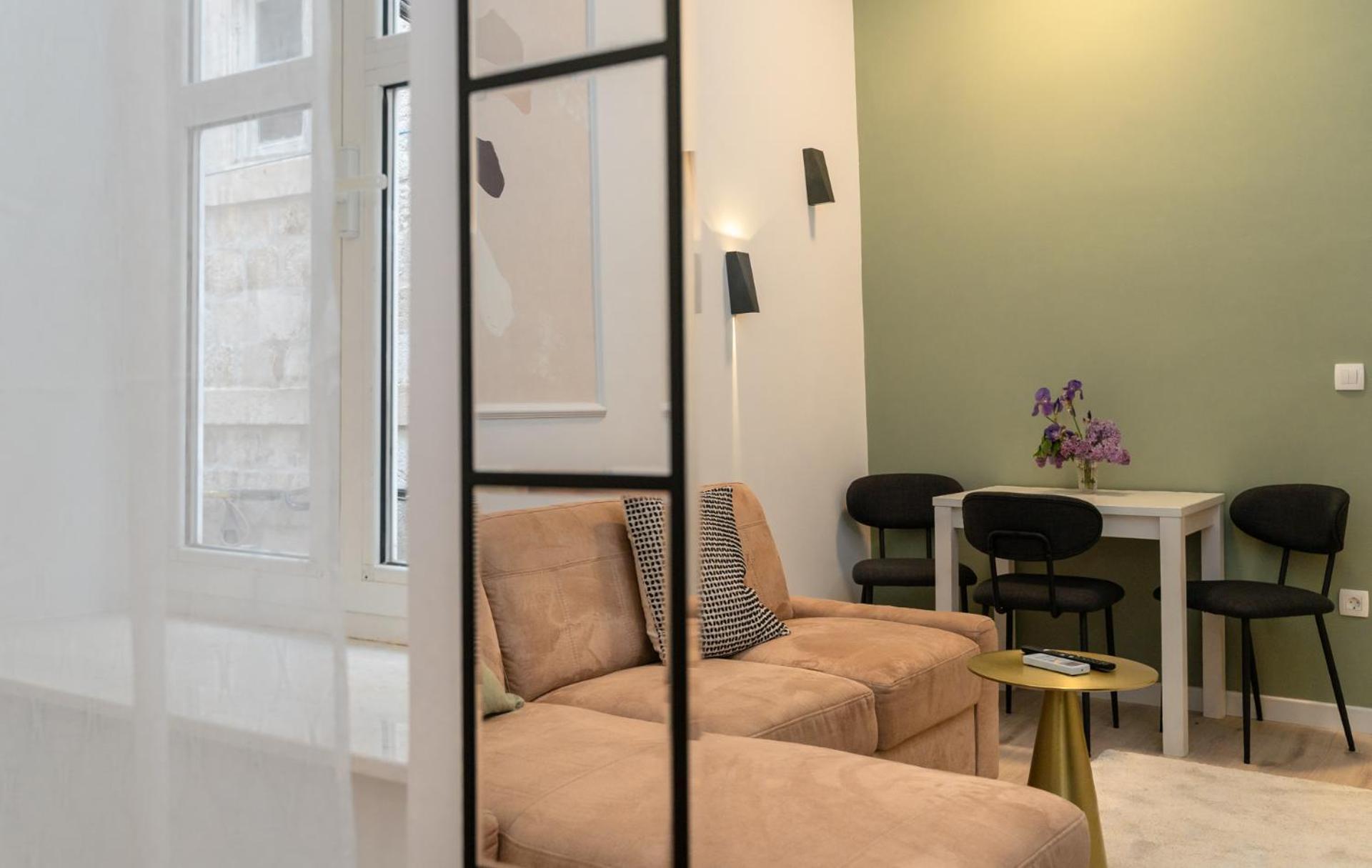 Stylish Historia In Old Town