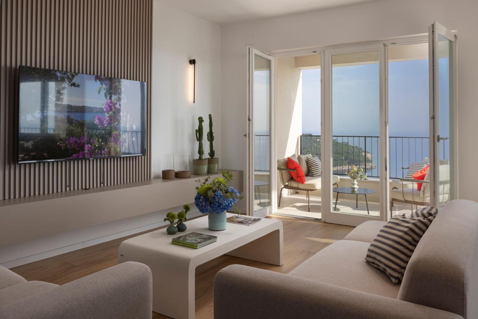 Astoria Villa