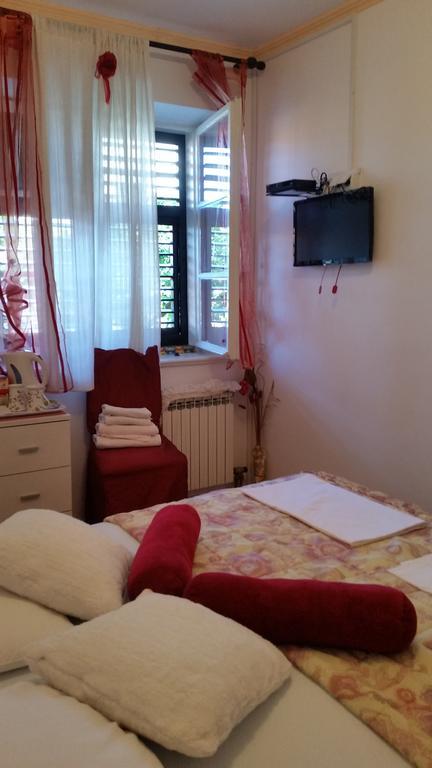 Guest house Ivona 3*