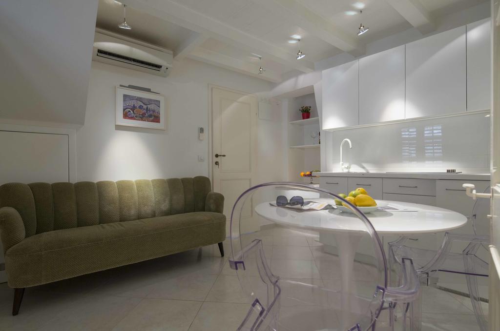 Apartment Templar