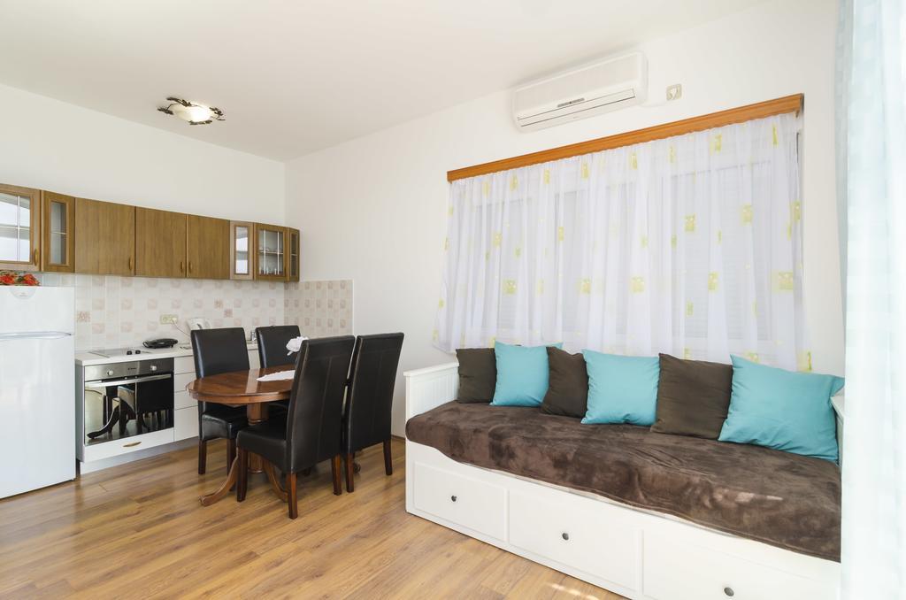Guest house Kalauz 3*