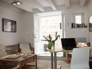 Miro Apartment