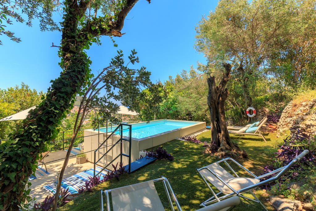 Isanda Villa *