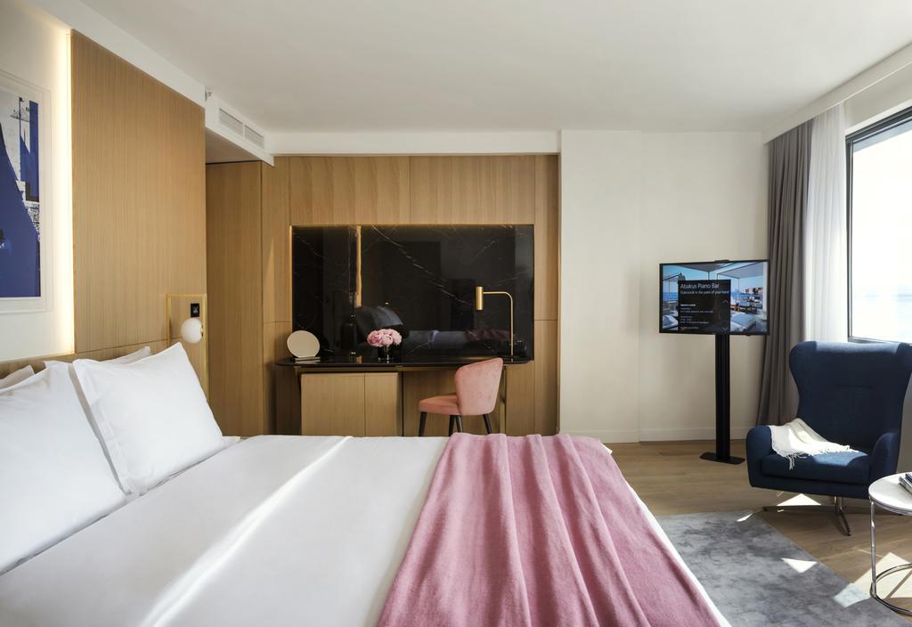 Excelsior Hotel