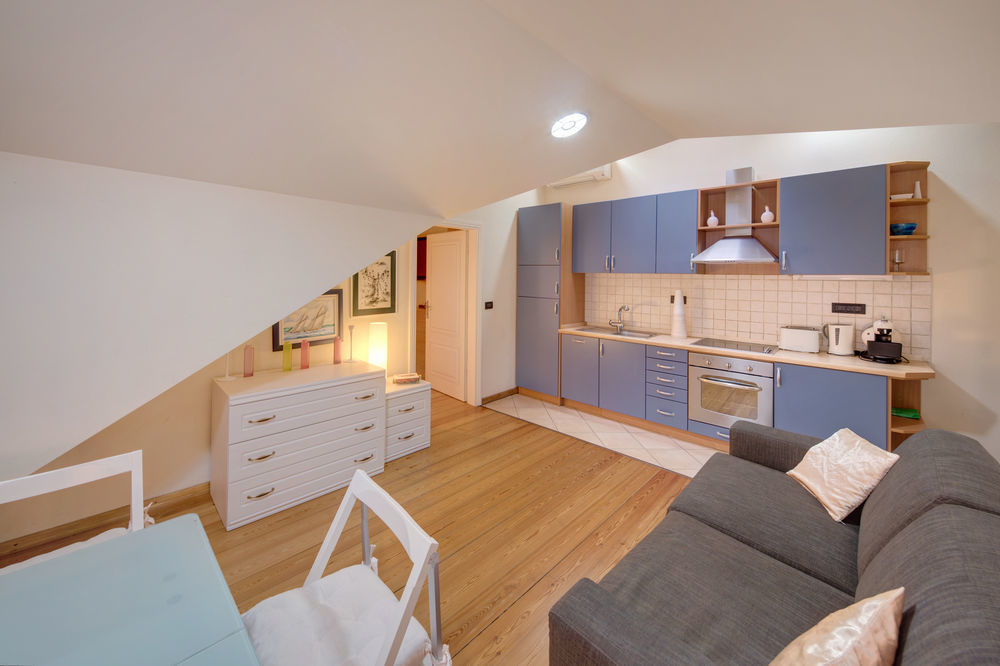 & Malo More Guest house