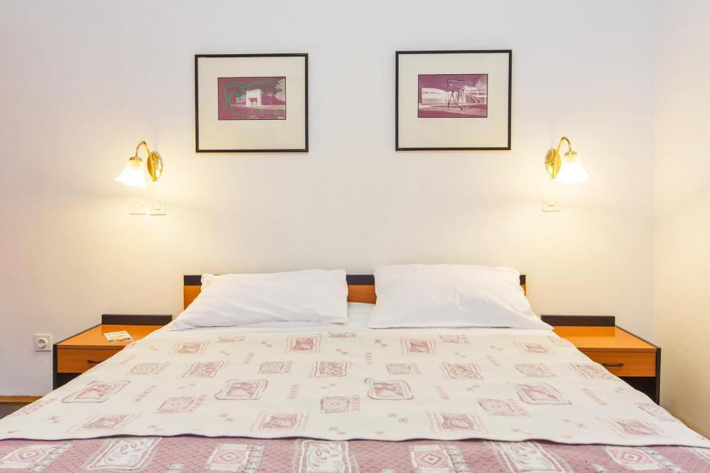 Sesame Bed & Breakfast 3*