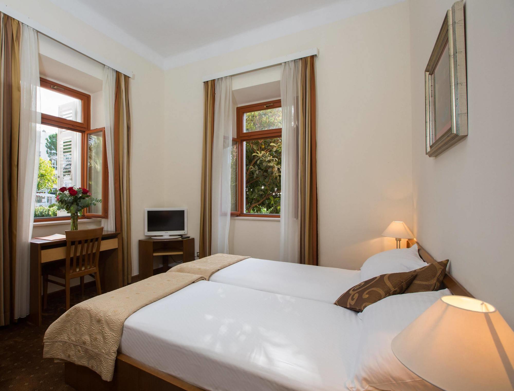 Hotel Zagreb 3*