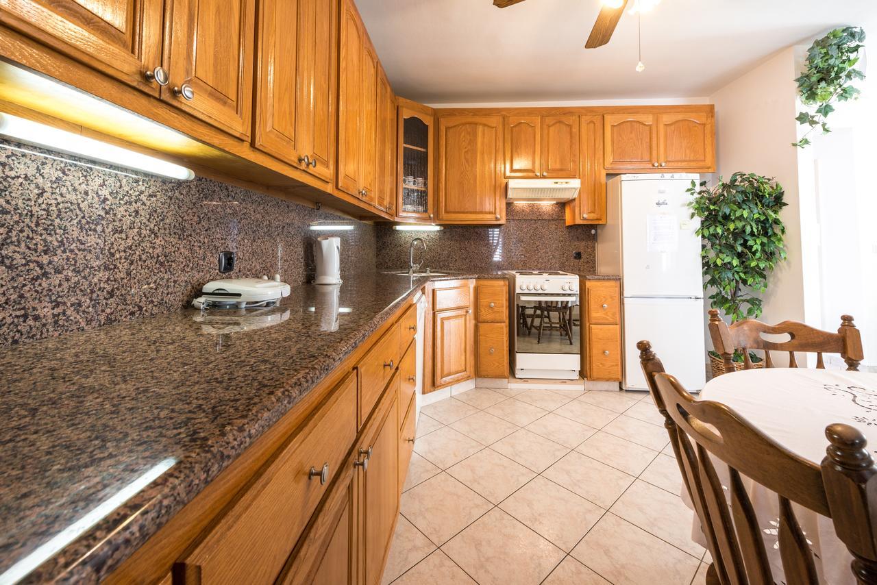 View Port Apartment