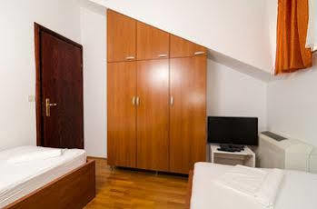 Cocoon & Albergue *