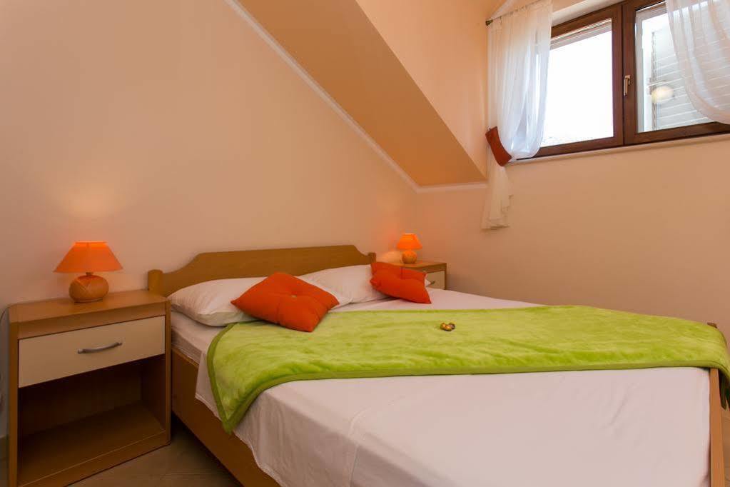 Apartment Moretic *