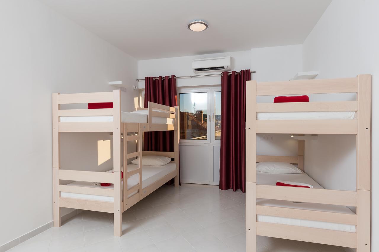 Free Bird Hostel *