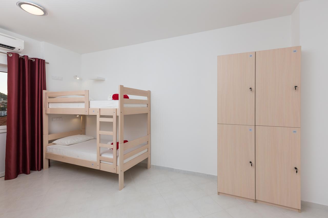 Free Bird Hostel *