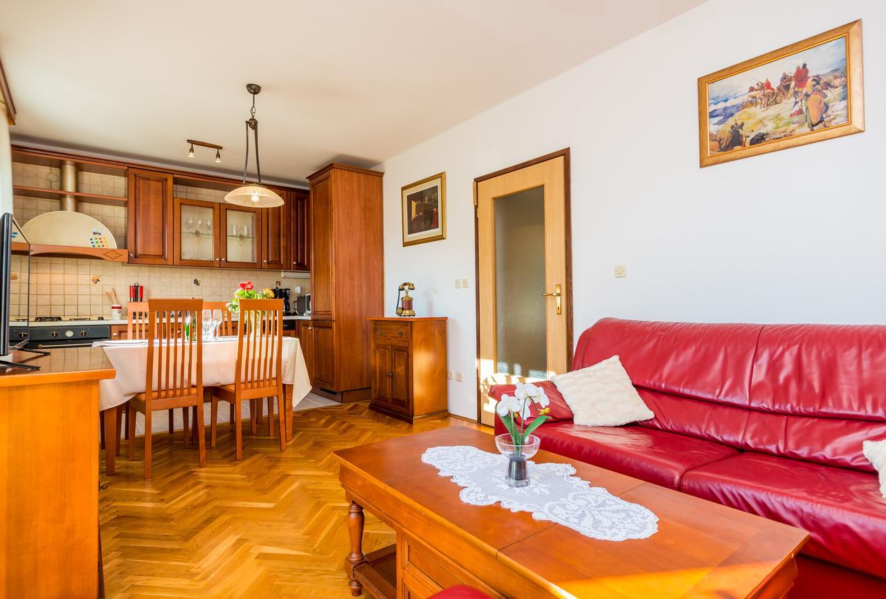 Babin Kuk Apartment