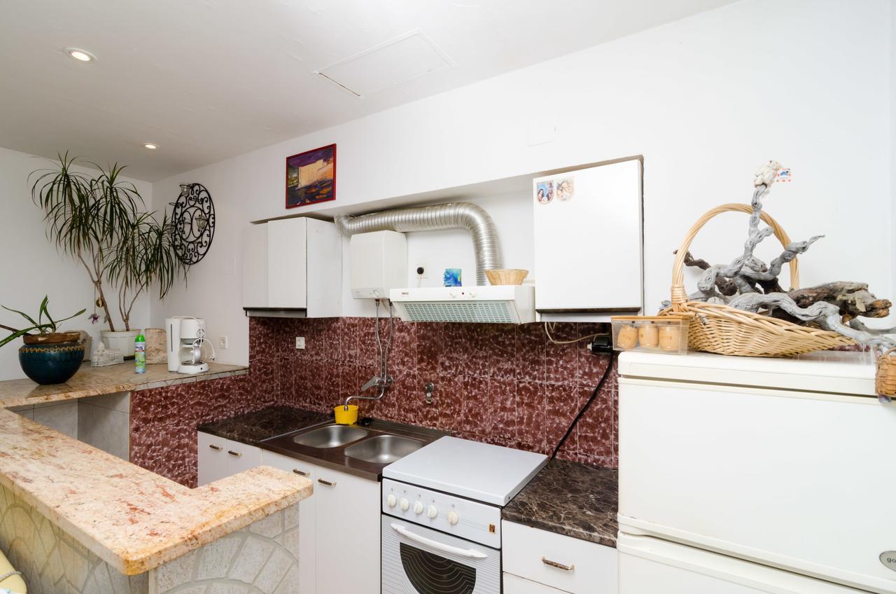 Apartment La Marina