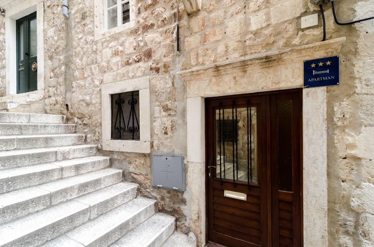 Apartment La Marina