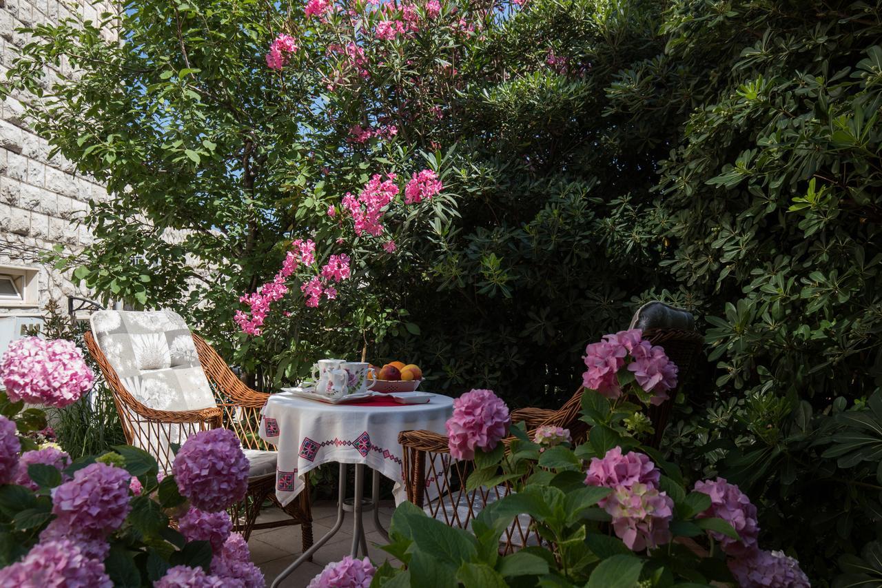 & Primi With Free Parking Guest house 4*