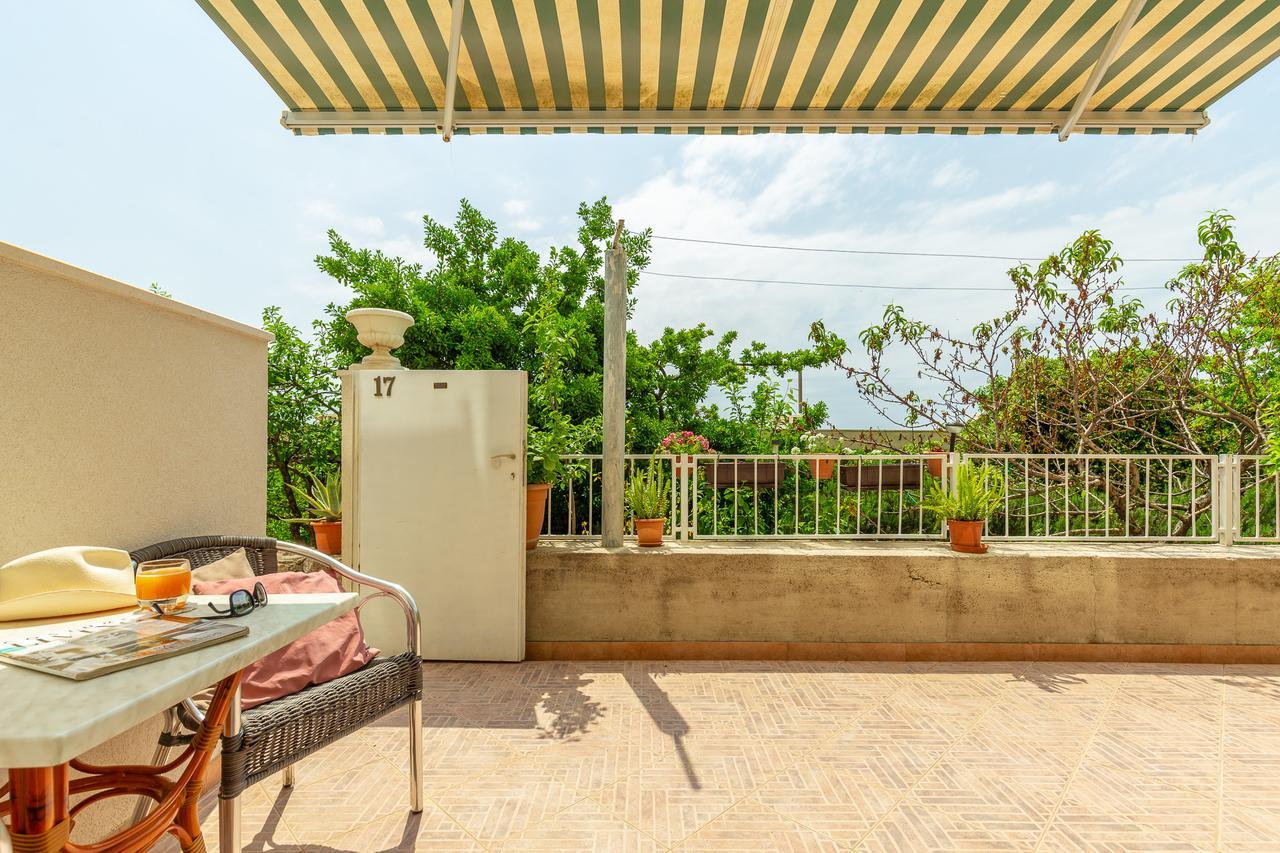 Apartment Kristic, Cozy With A Terrace *