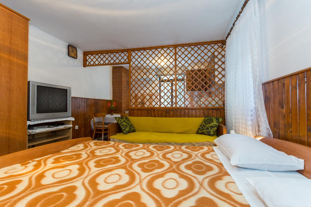 Perovic Casa de hóspedes