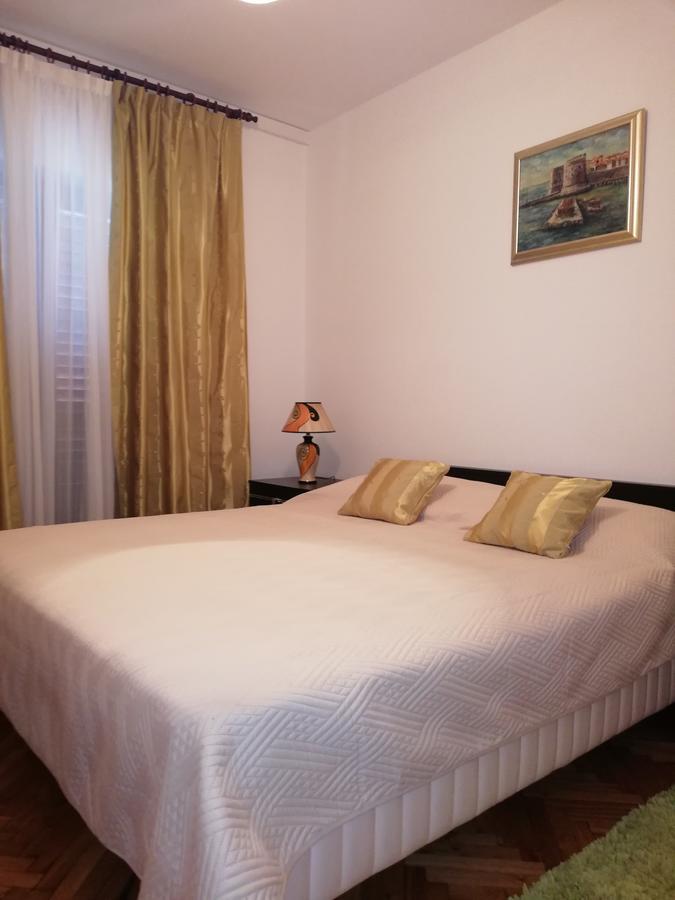 Radic 3*
