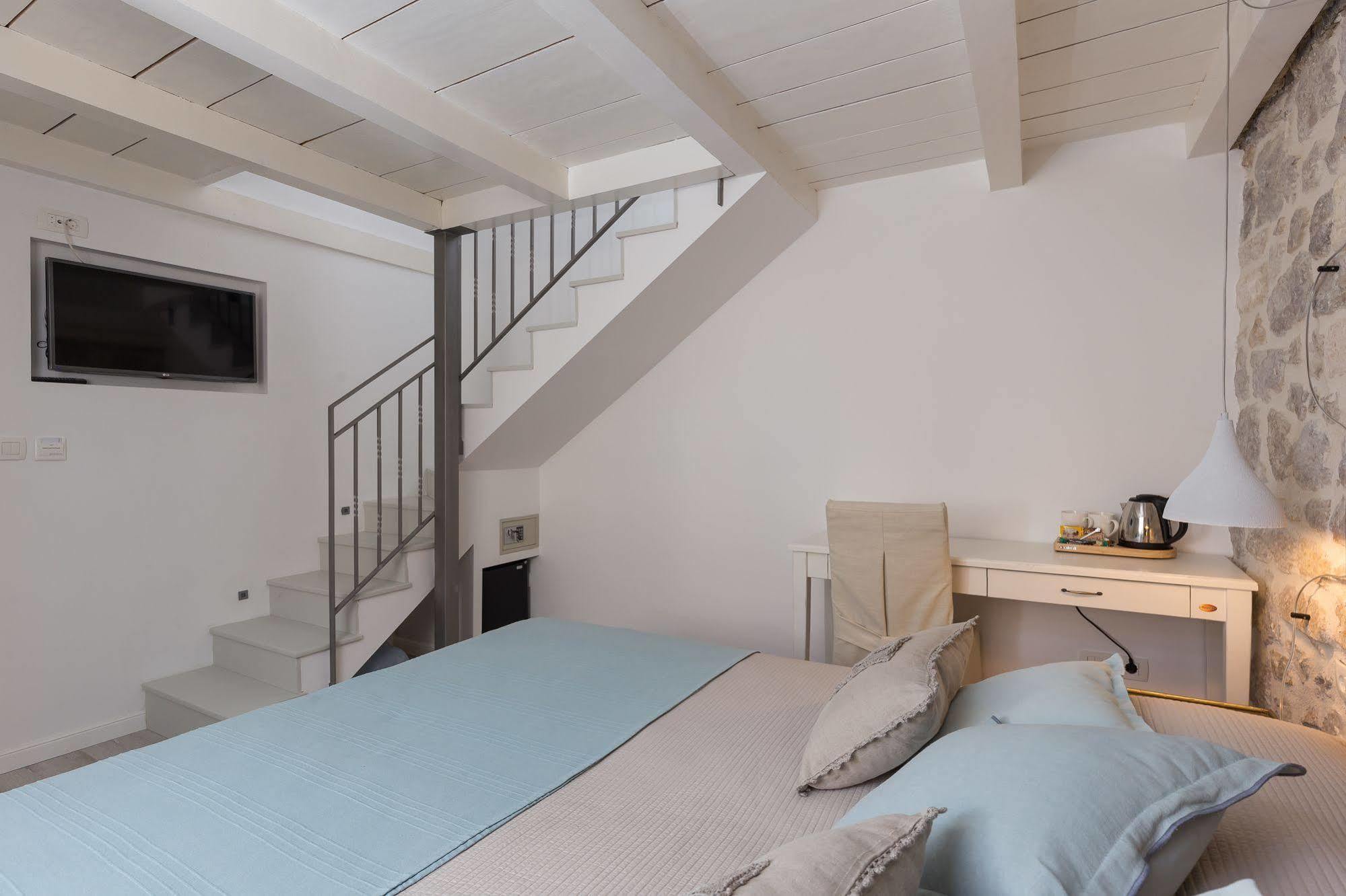 Sweet House