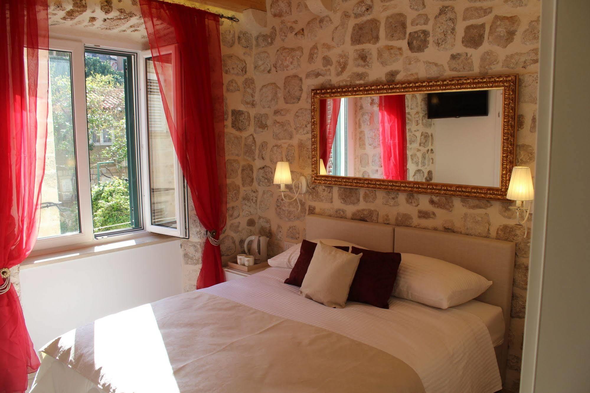 Sigurata Ii Guest house