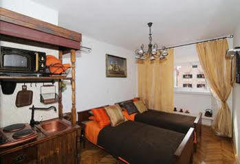 Art House Old Town Center Apartment *