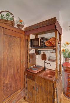 Art House Old Town Center Apartment