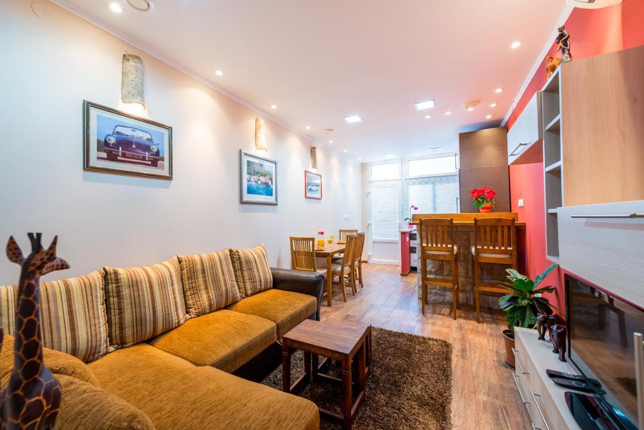Anna Apartment