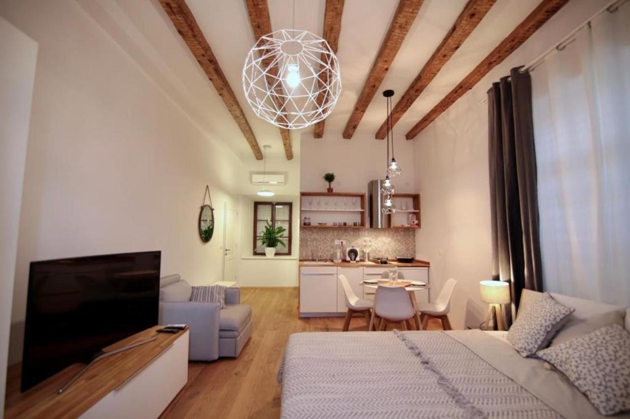 Cava Apartment *
