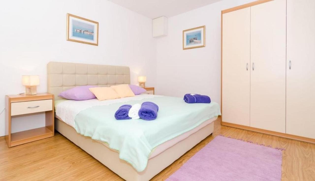 Dea - One-bedroom With Terrace Apartment *